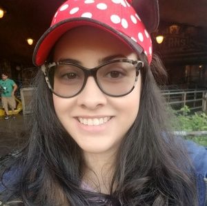 Meet your Posher, Becky